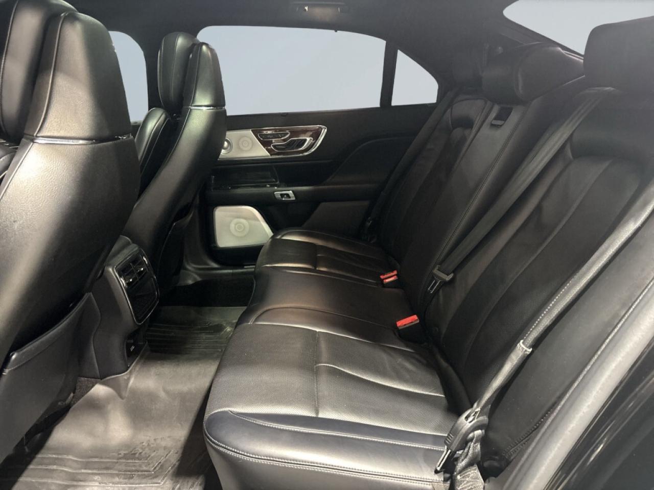 2017 Lincoln Continental Reserve AWD/Leather/NAVI/Sunroof/Adaptive Cruise C Photo