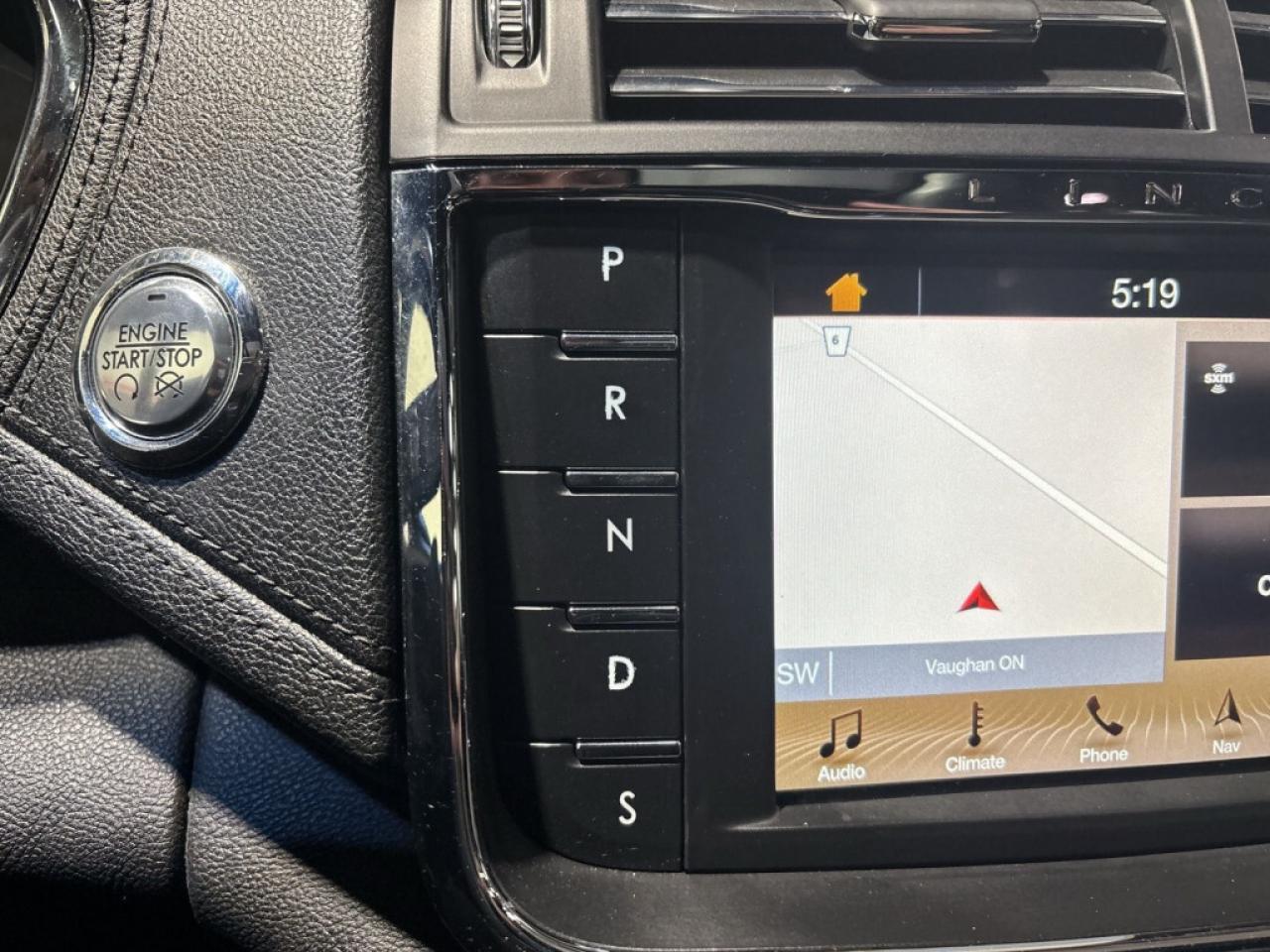 2017 Lincoln Continental Reserve AWD/Leather/NAVI/Sunroof/Adaptive Cruise C Photo