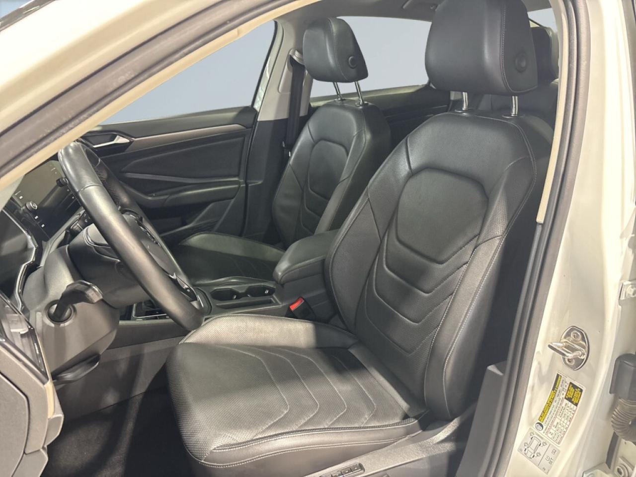 2019 Volkswagen Jetta Execline/Leather/NAVI/Sunroof/Remote Start/Clean C Photo