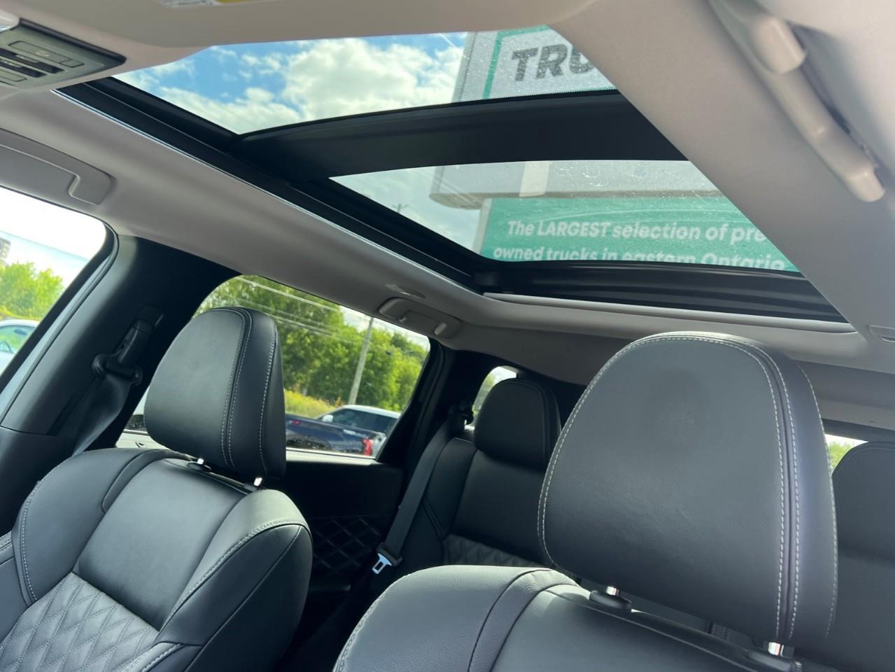 2024 Mitsubishi Outlander Plug-In Hybrid  Photo