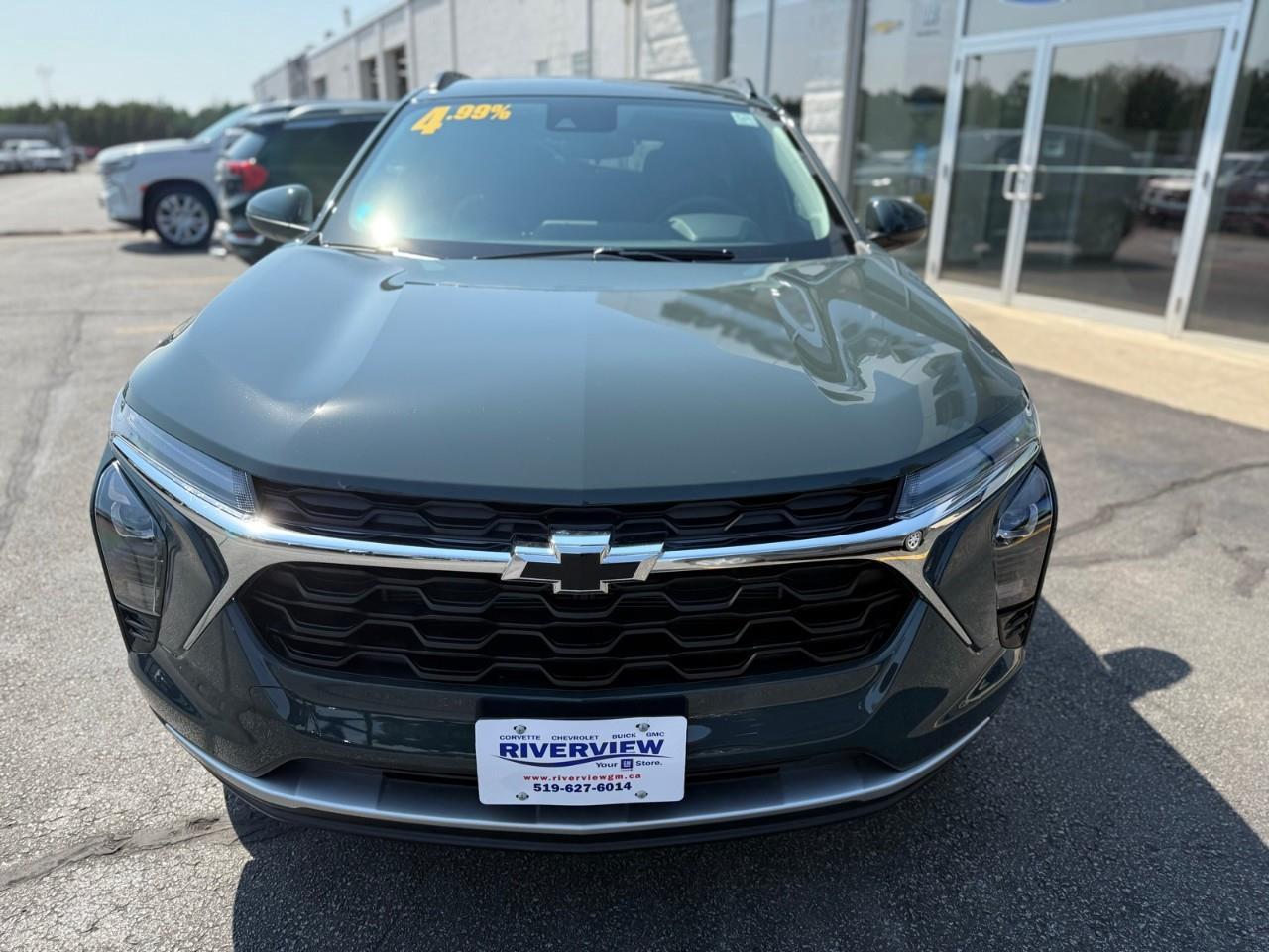 2025 Chevrolet Trax LT 4dr Front-Wheel Drive Photo2