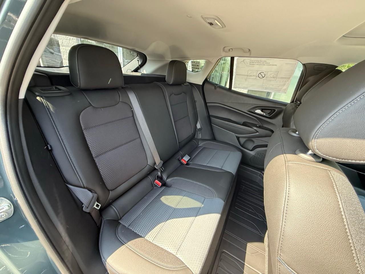 2025 Chevrolet Trax LT 4dr Front-Wheel Drive Photo