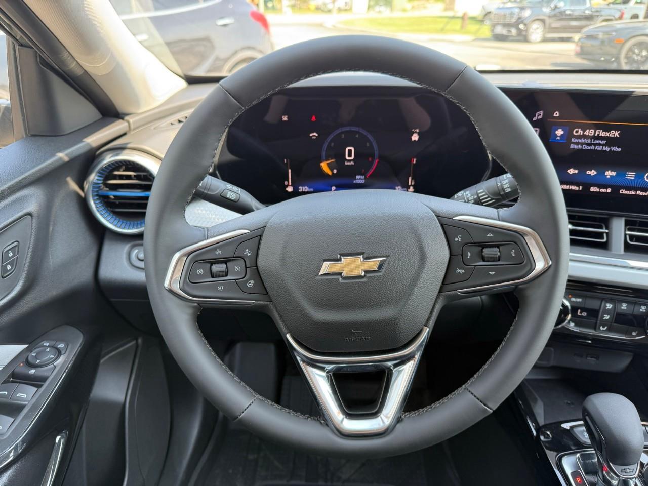 2025 Chevrolet Trax LT 4dr Front-Wheel Drive Photo