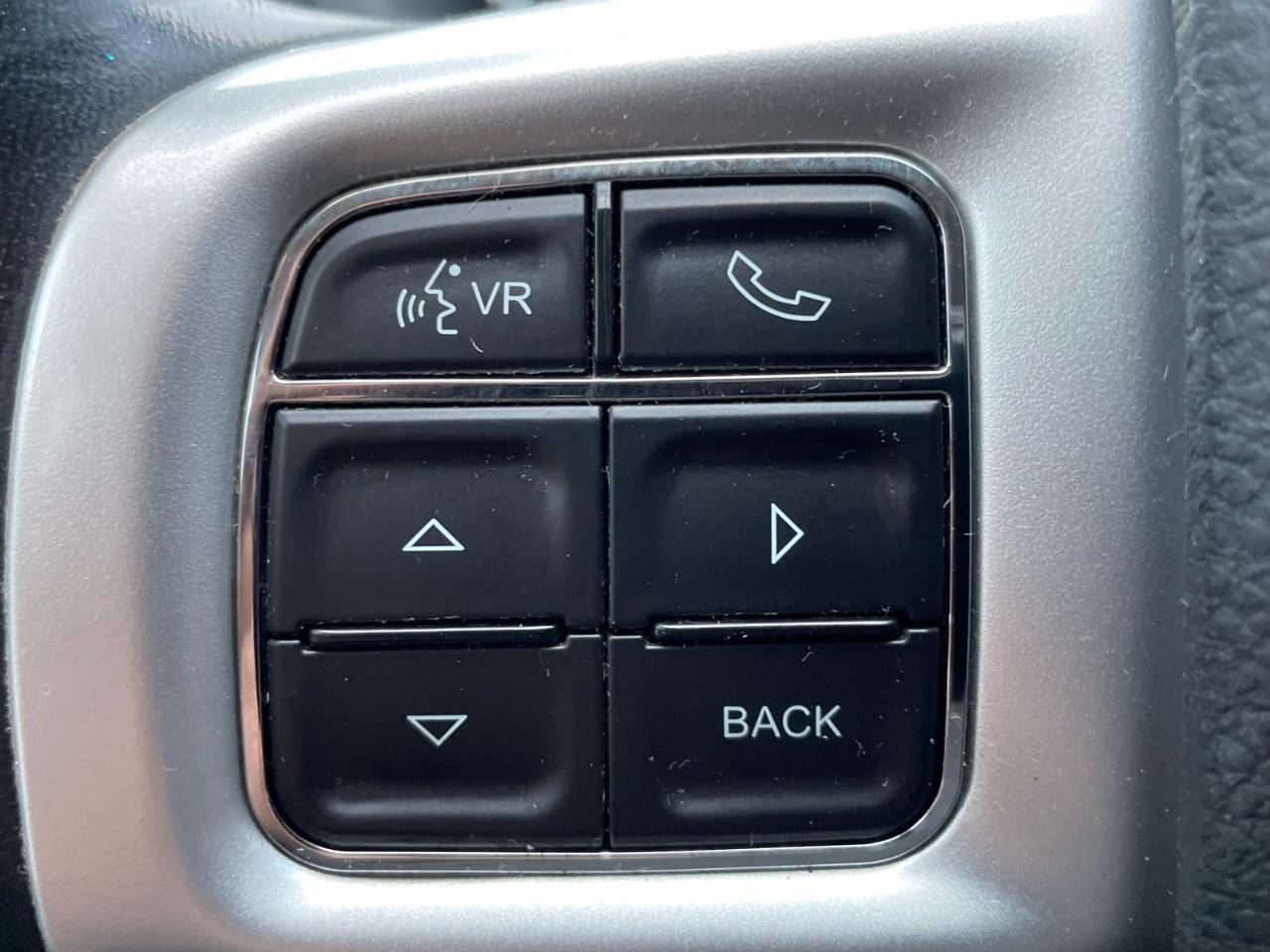 2019 Dodge Grand Caravan LEATHER SEATS - VERY CLEAN VAN! Photo