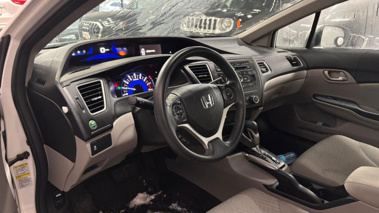 2014 Honda Civic Sedan LX/Back Up Cam/Blueotoh/Cruise Control/Clean carfa Photo2