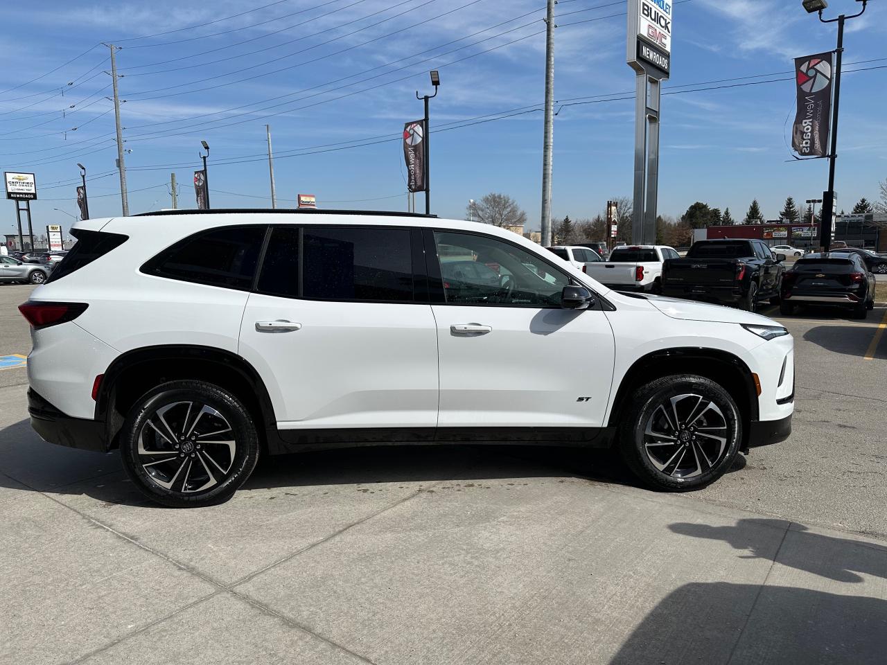 2025 Buick Enclave Sport Touring 4dr All-Wheel Drive Photo3