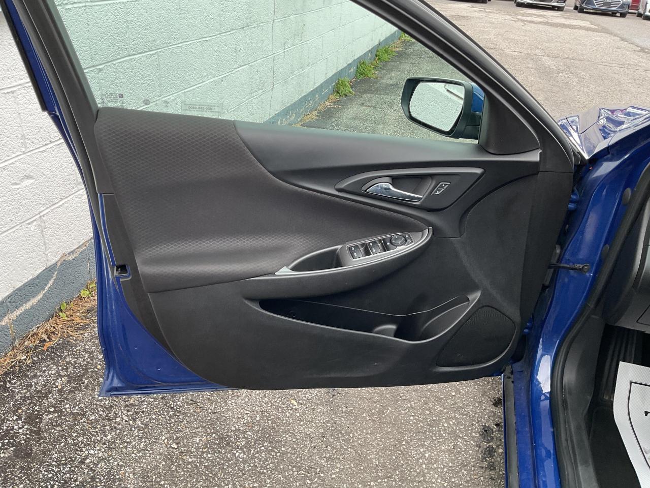 2023 Chevrolet Malibu 1LT 4dr Sedan Photo