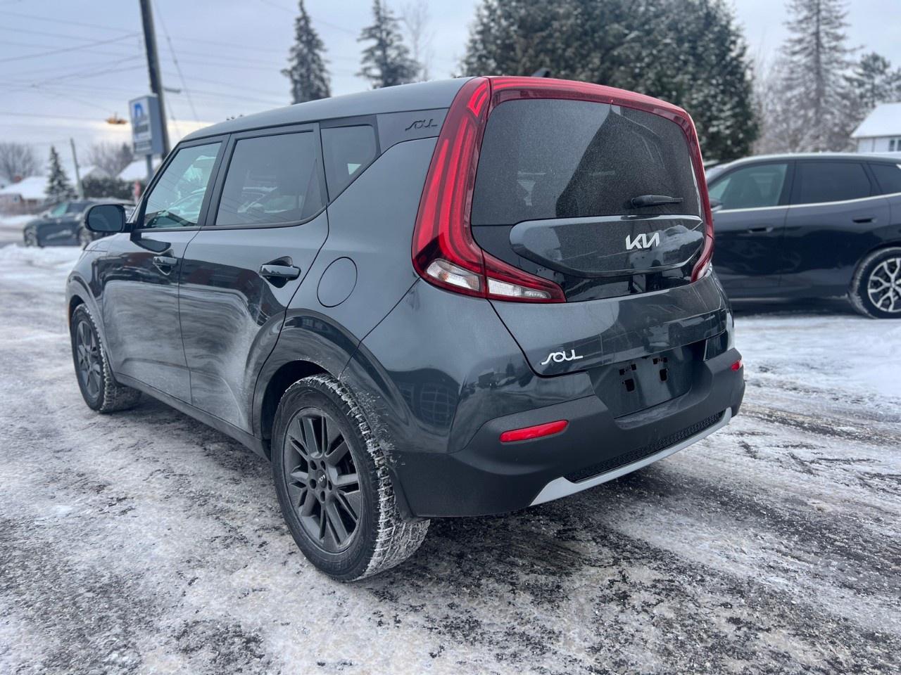 2022 Kia Soul EX+ IVT Photo2