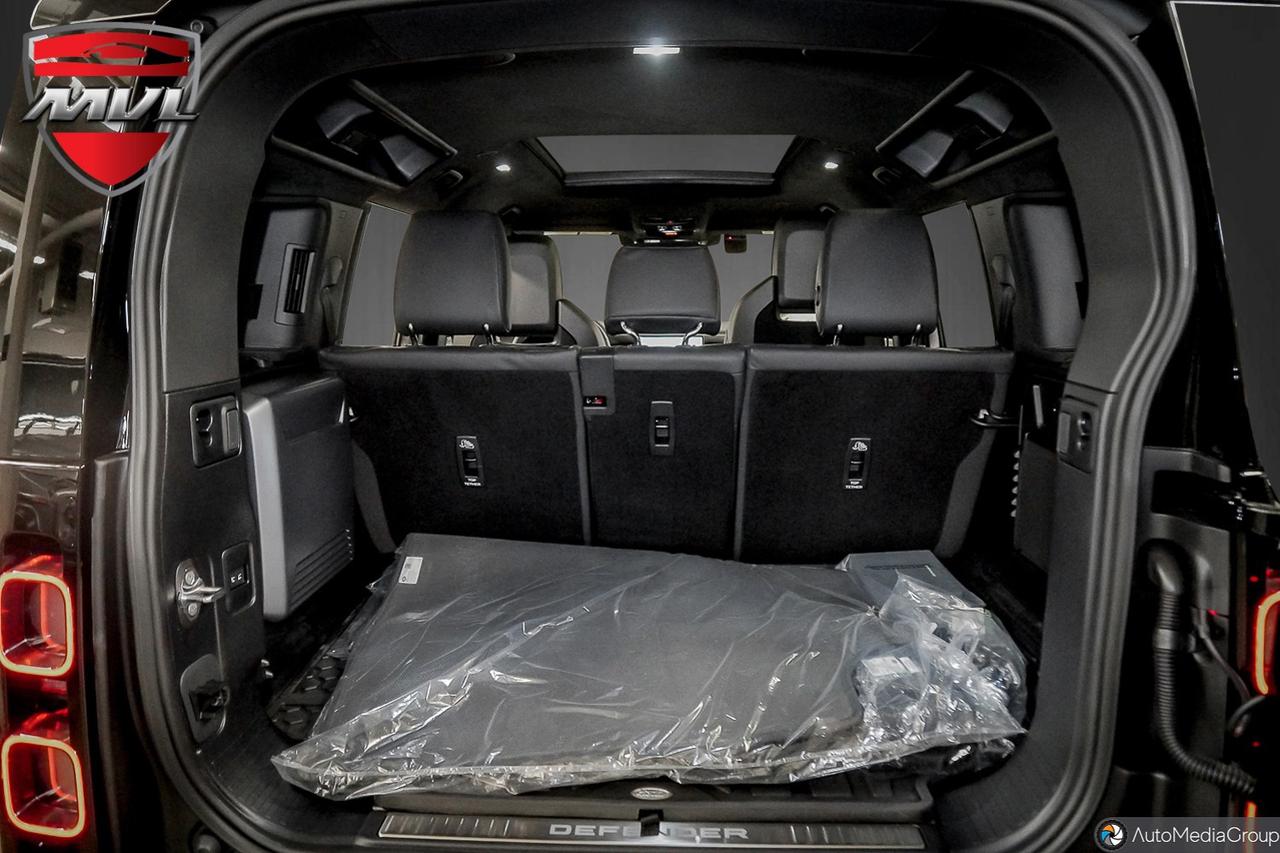 2025 Land Rover Defender P635 OCTA 4dr All-Wheel Drive 110 Photo