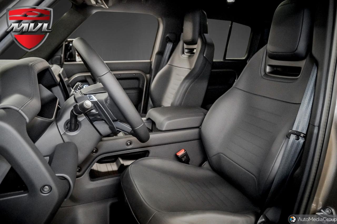 2025 Land Rover Defender P635 OCTA 4dr All-Wheel Drive 110 Photo