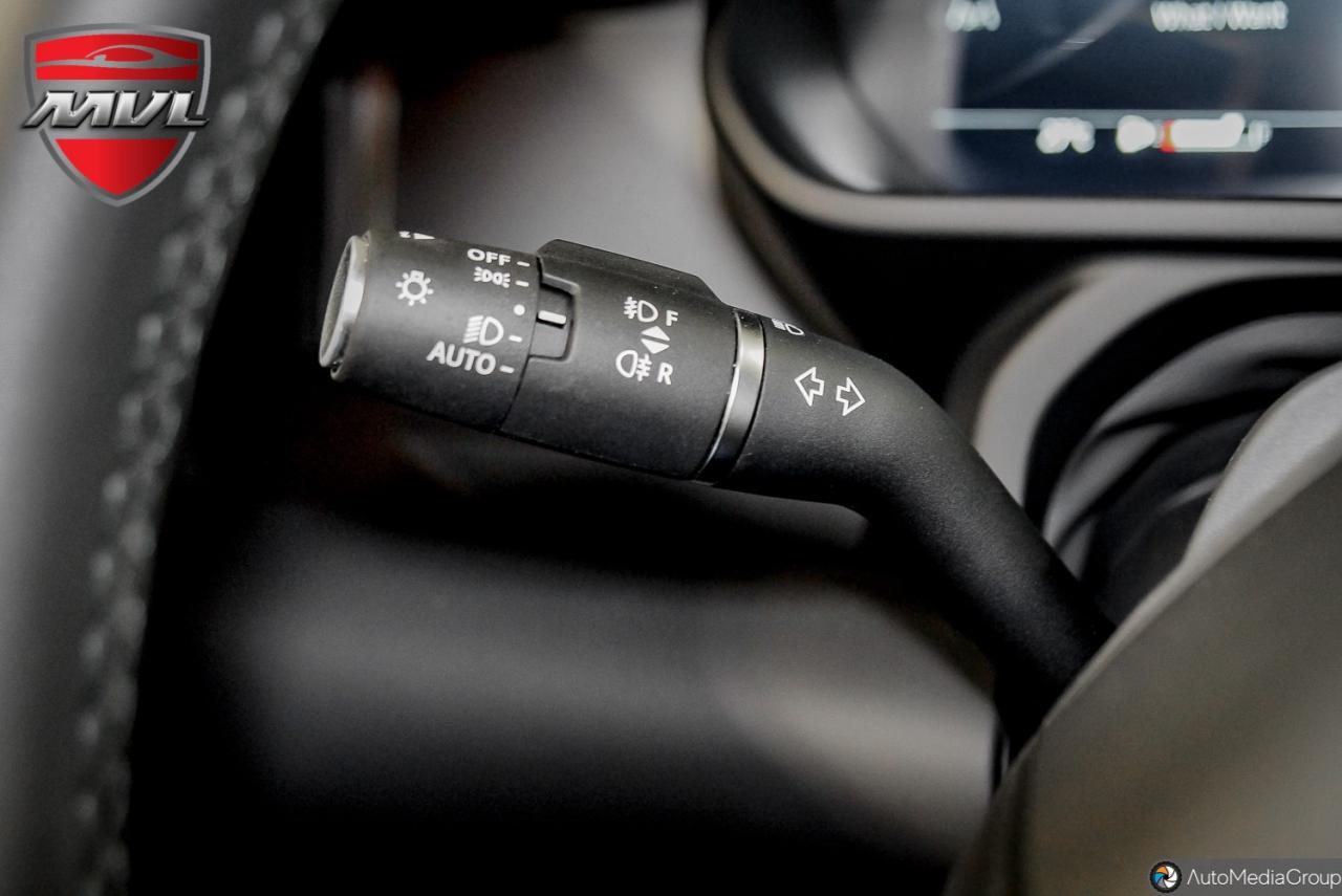 2025 Land Rover Defender P635 OCTA 4dr All-Wheel Drive 110 Photo