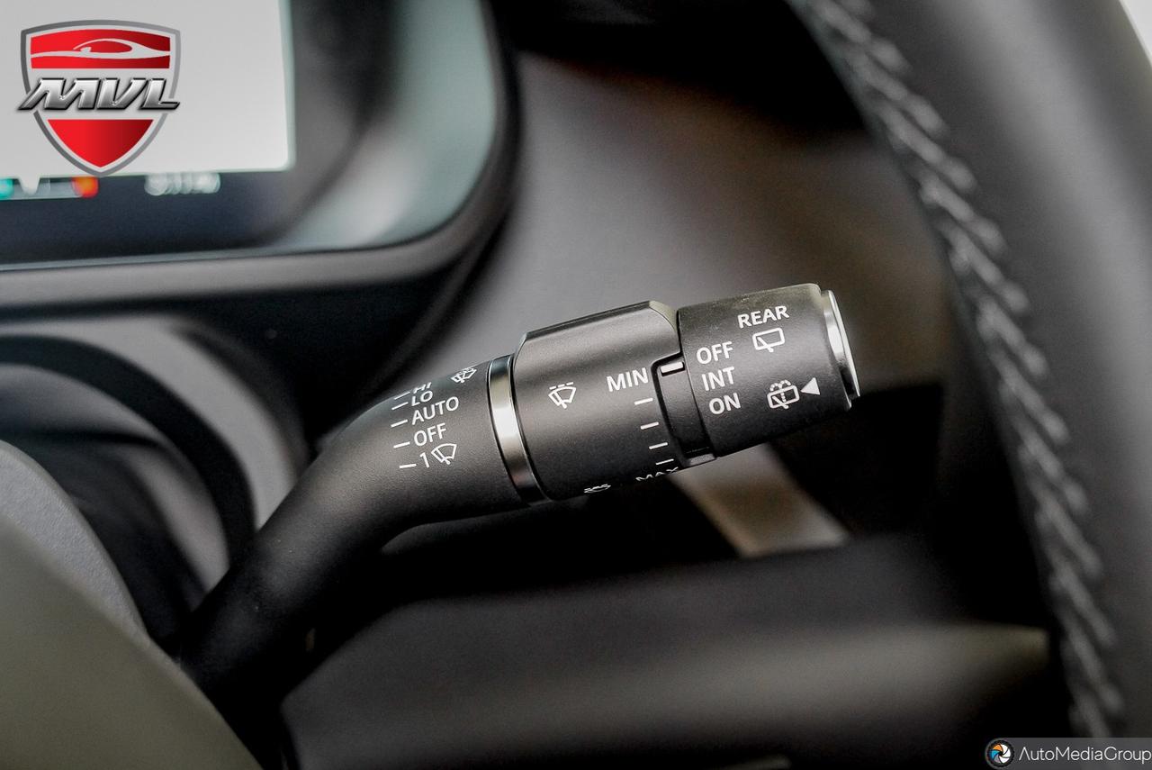 2025 Land Rover Defender P635 OCTA 4dr All-Wheel Drive 110 Photo