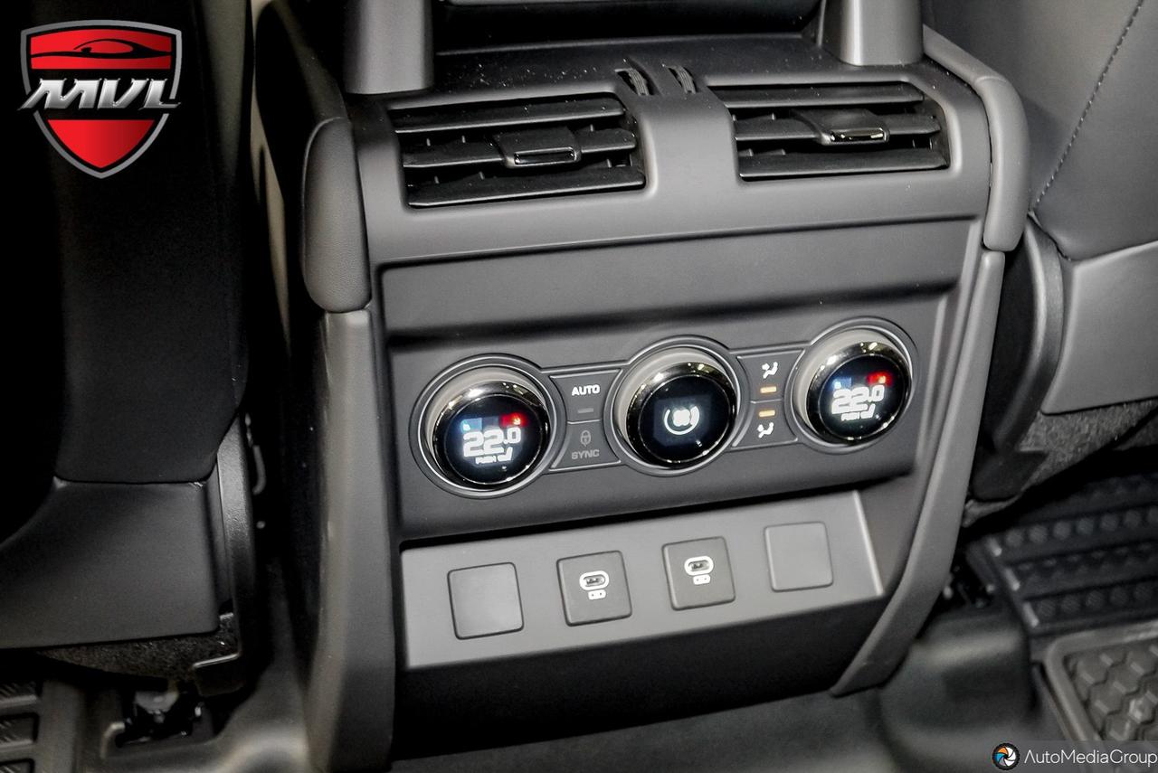 2025 Land Rover Defender P635 OCTA 4dr All-Wheel Drive 110 Photo