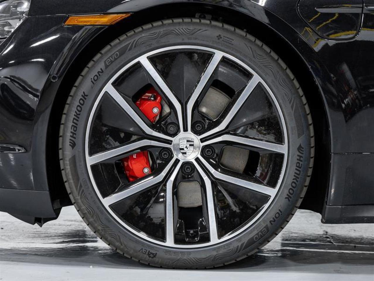 2025 Porsche Taycan  Photo