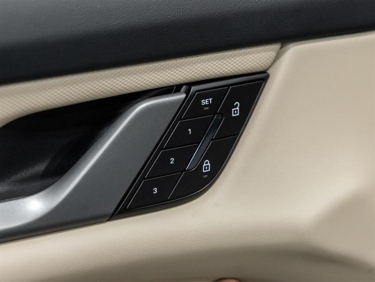 2025 Porsche Taycan  Photo