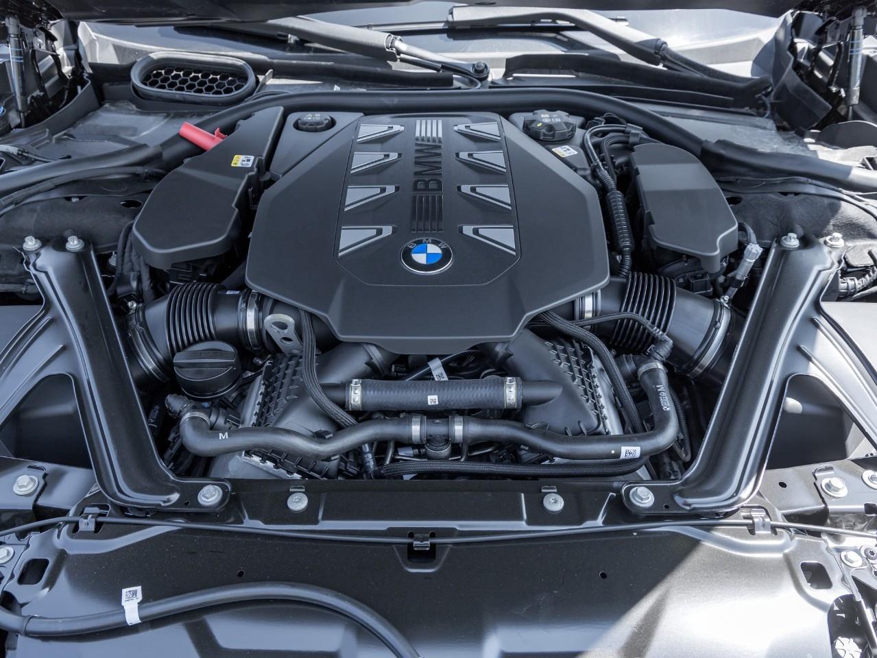 2025 BMW 760 i xDrive 4dr All-Wheel Drive Sedan Photo