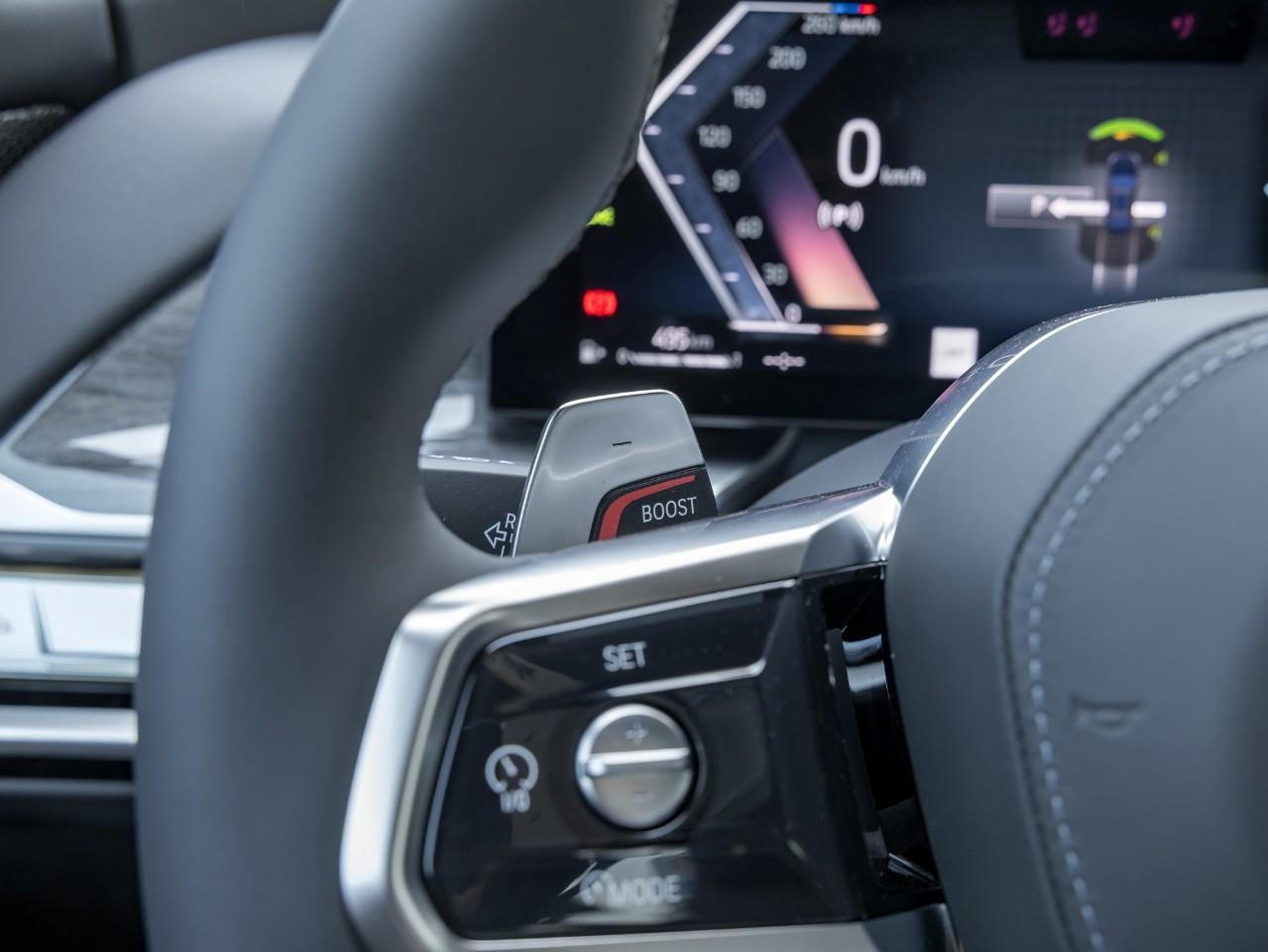 2025 BMW 760 i xDrive 4dr All-Wheel Drive Sedan Photo