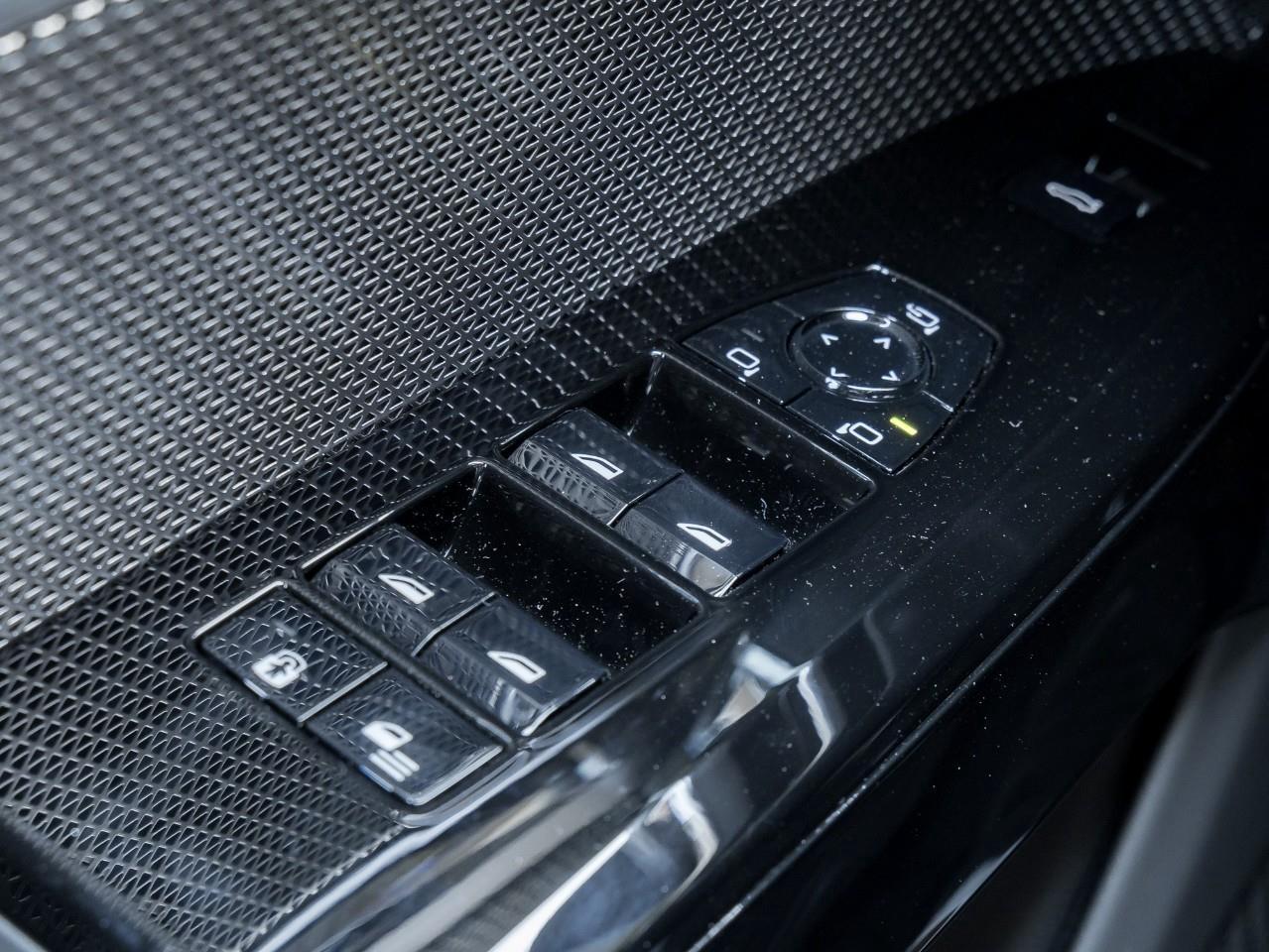 2025 BMW 760 i xDrive 4dr All-Wheel Drive Sedan Photo