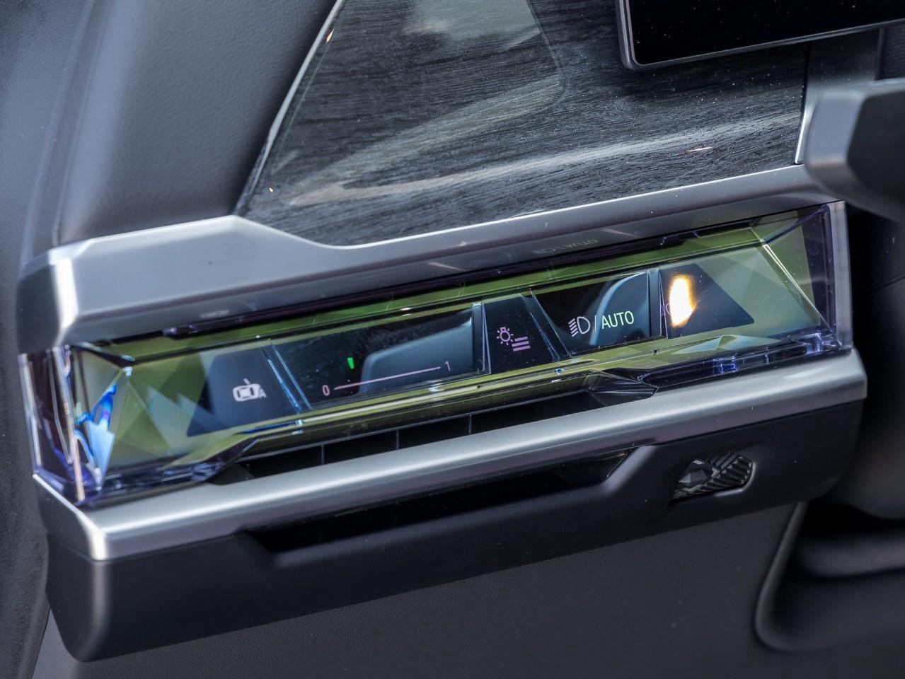 2025 BMW 760 i xDrive 4dr All-Wheel Drive Sedan Photo