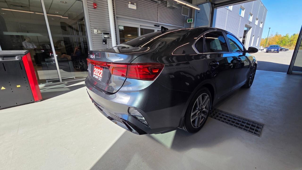 2022 Kia Forte EX+ 4dr Sedan Photo4