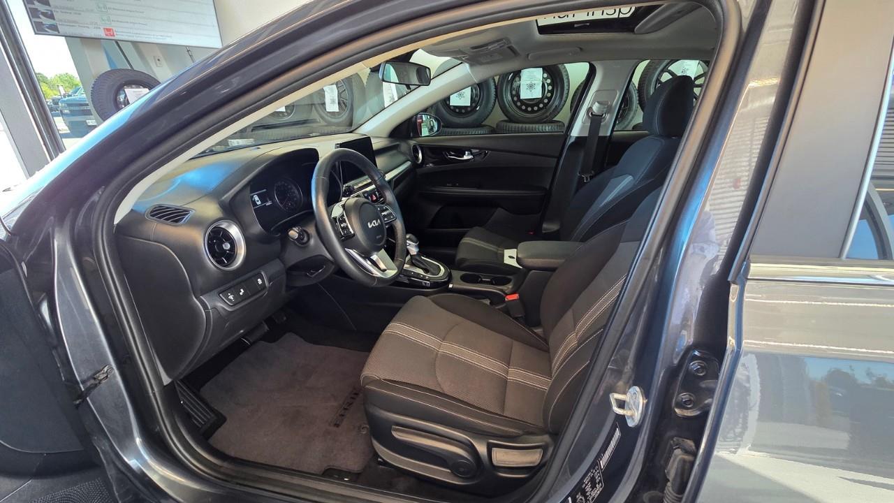 2022 Kia Forte EX+ 4dr Sedan Photo