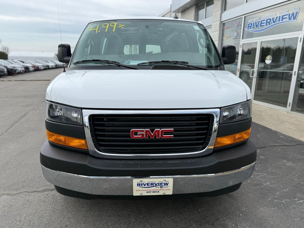 2025 GMC Savana 2500 Work Van Rear-Wheel Drive Extended Cargo Van Photo