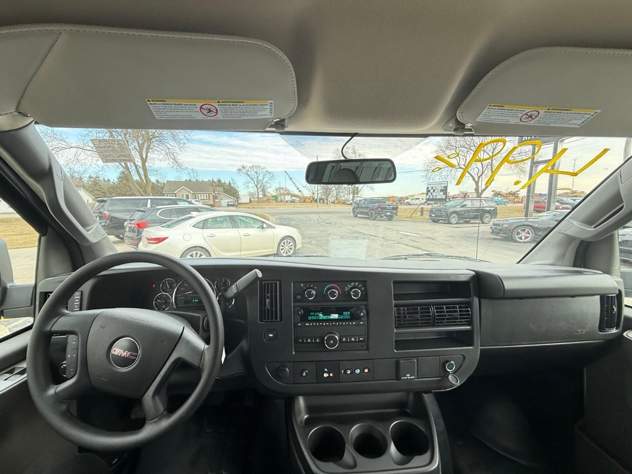 2025 GMC Savana 2500 Work Van Rear-Wheel Drive Extended Cargo Van Photo