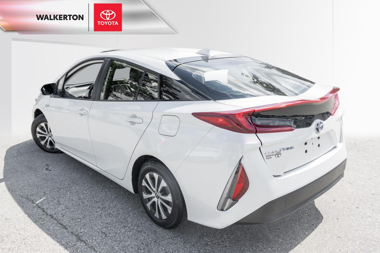 2021 Toyota Prius Prime Upgrade 5dr Hatchback Photo3