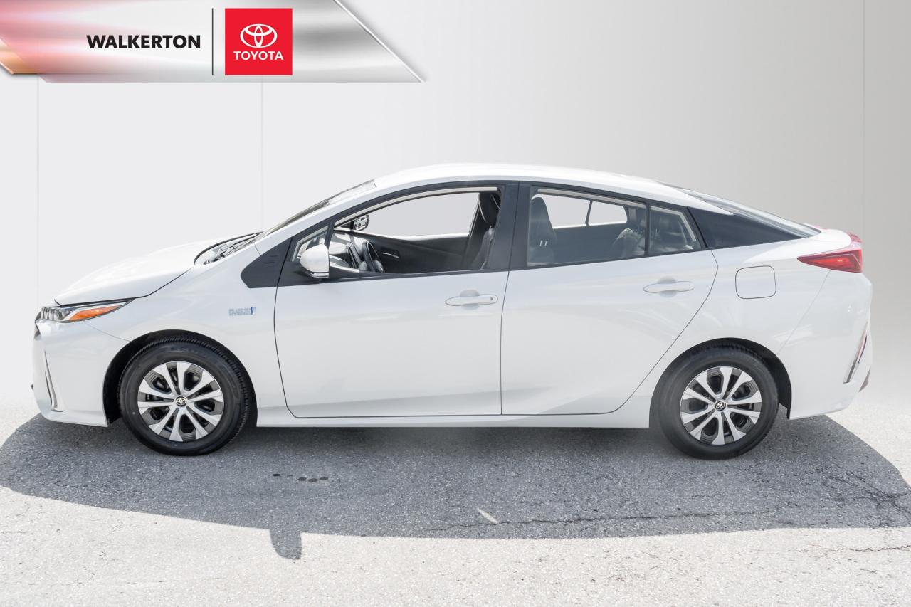 2021 Toyota Prius Prime Upgrade 5dr Hatchback Photo