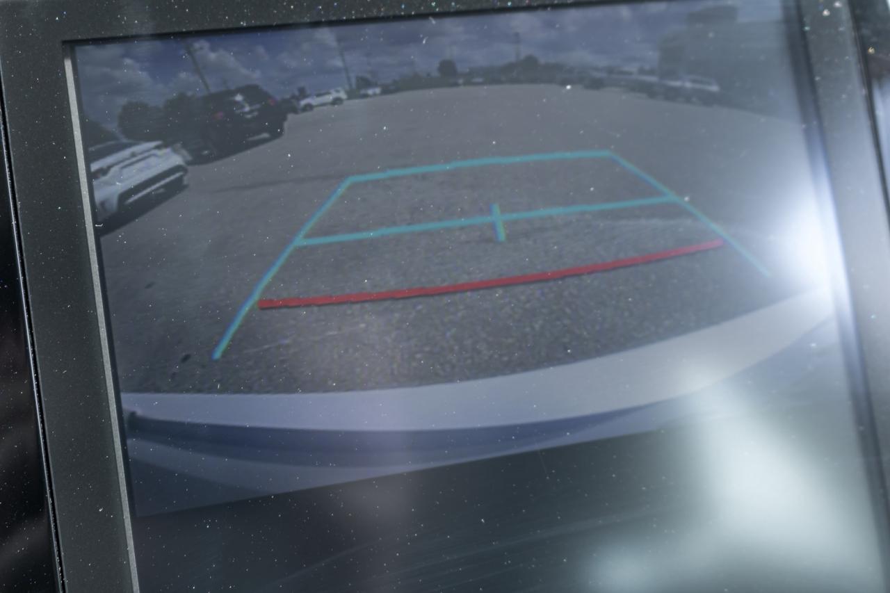 2021 Toyota Prius Prime Upgrade 5dr Hatchback Photo