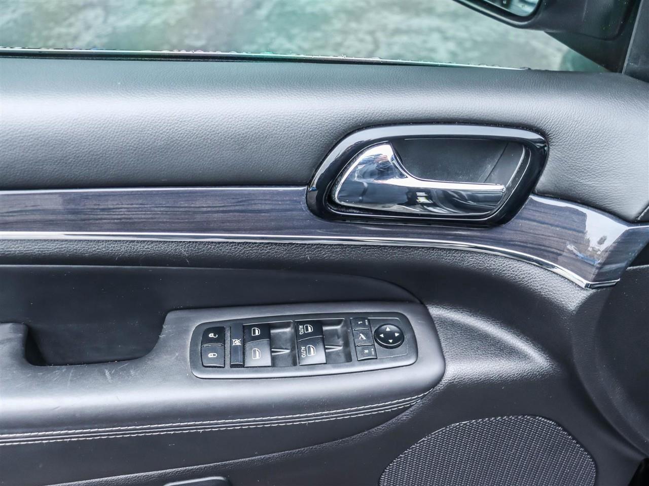 2019 Jeep Grand Cherokee Overland 4dr 4x4 Photo