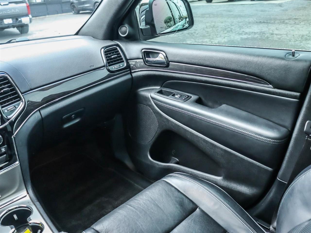 2019 Jeep Grand Cherokee Overland 4dr 4x4 Photo