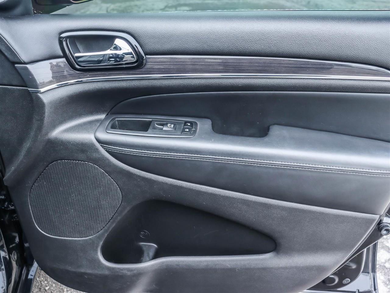 2019 Jeep Grand Cherokee Overland 4dr 4x4 Photo