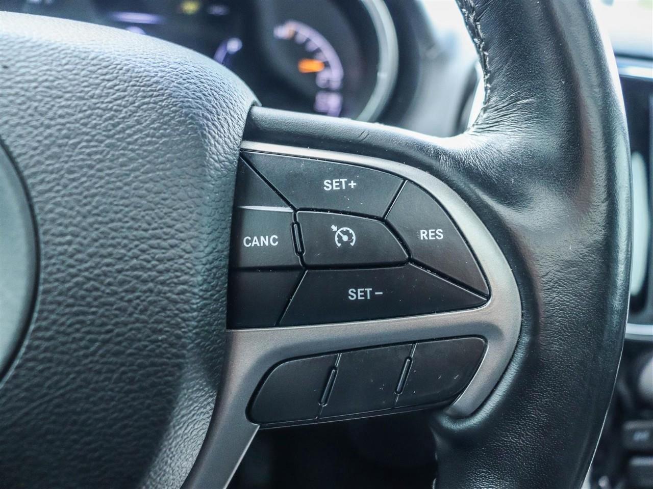 2019 Jeep Grand Cherokee Overland 4dr 4x4 Photo