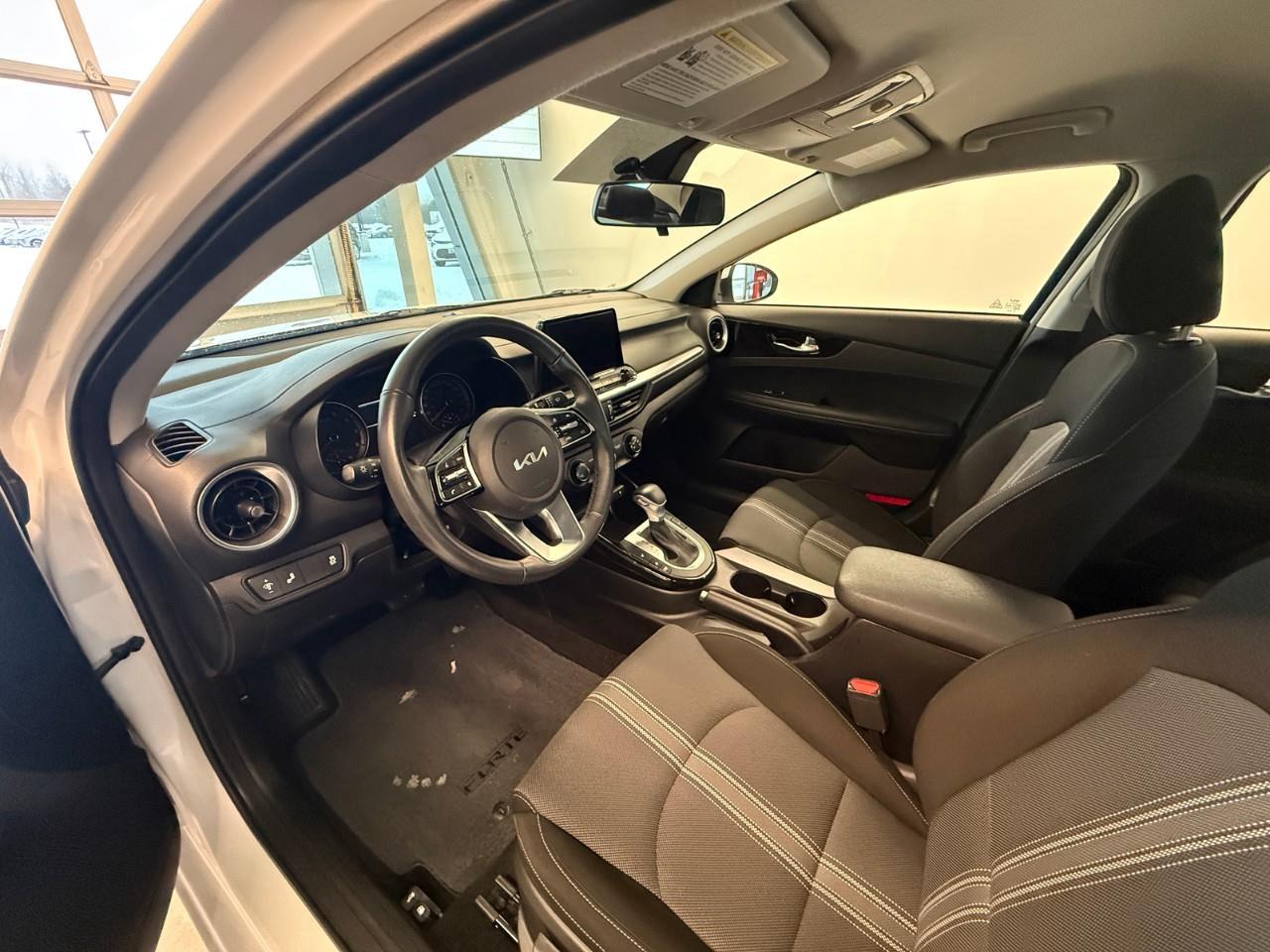 2024 Kia Forte EX 4dr Sedan Photo