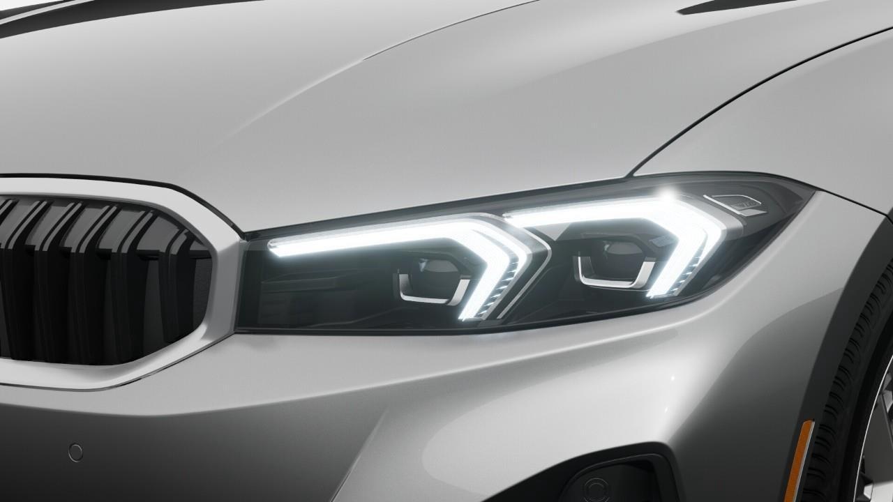 2025 BMW 330 i xDrive 4dr All-Wheel Drive Sedan Photo