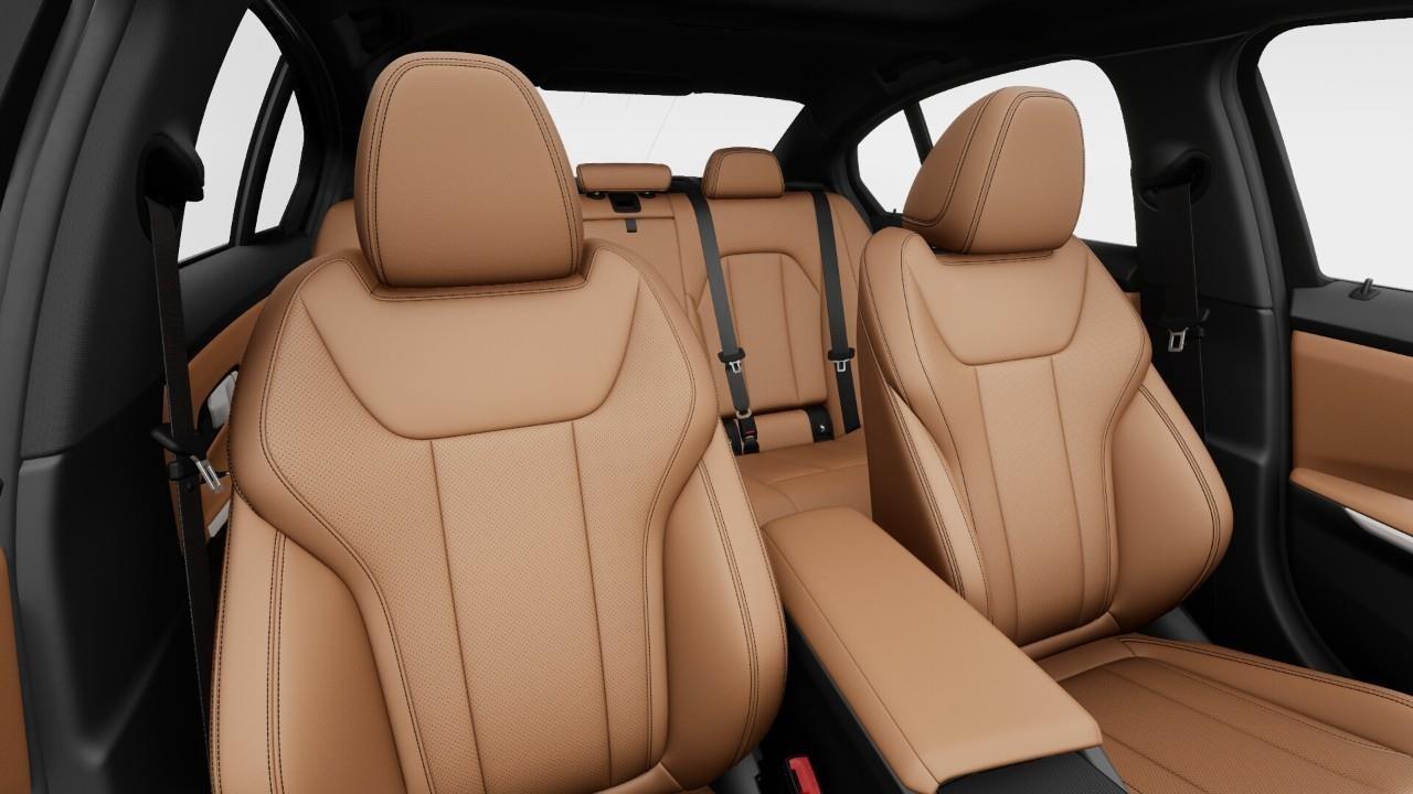 2025 BMW 330 i xDrive 4dr All-Wheel Drive Sedan Photo