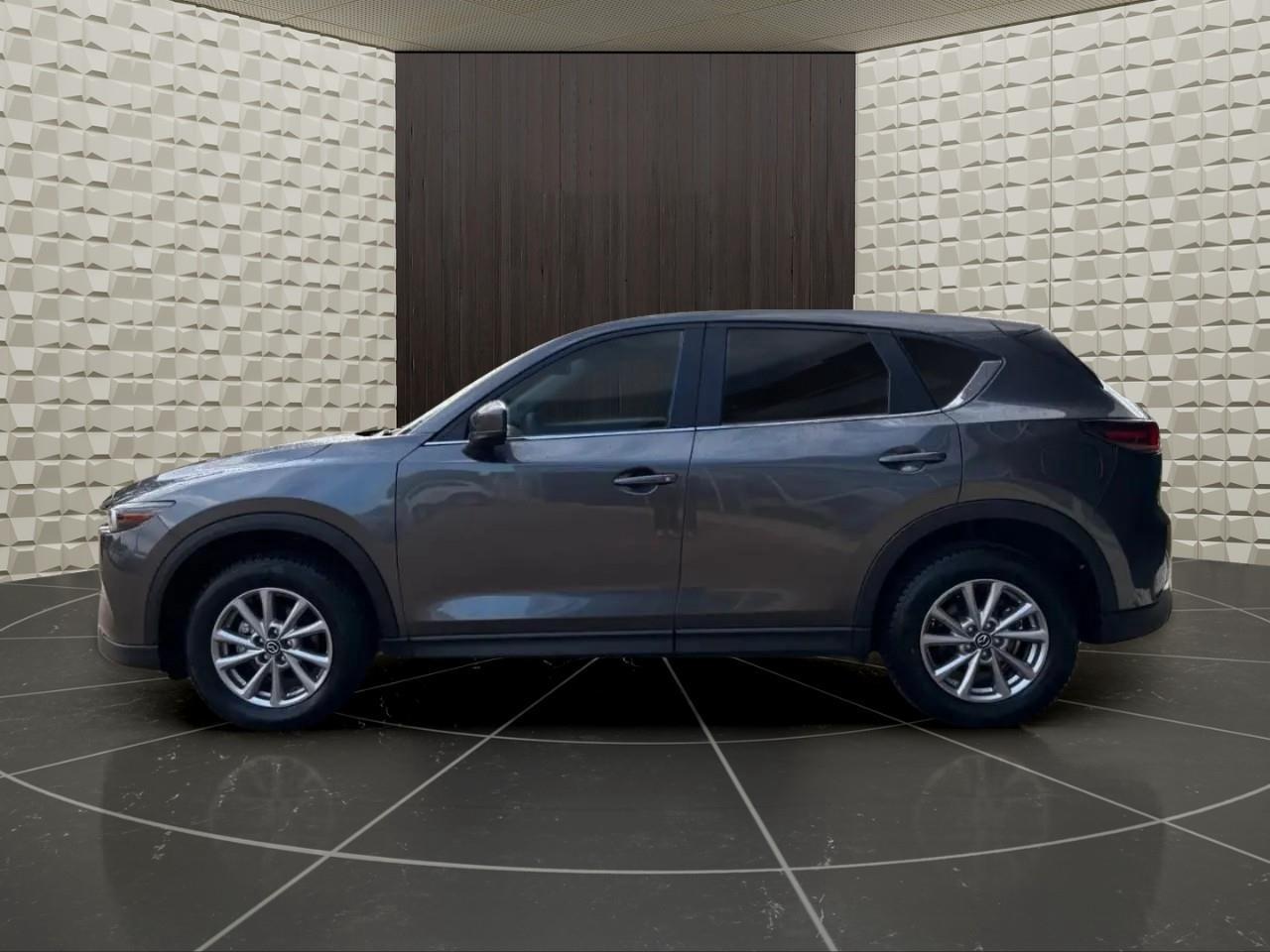 2025 Mazda CX-5  Photo3