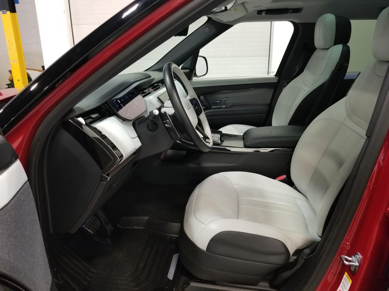 2024 Land Rover Range Rover Sport Dynamic HSE 4dr All-Wheel Drive Photo