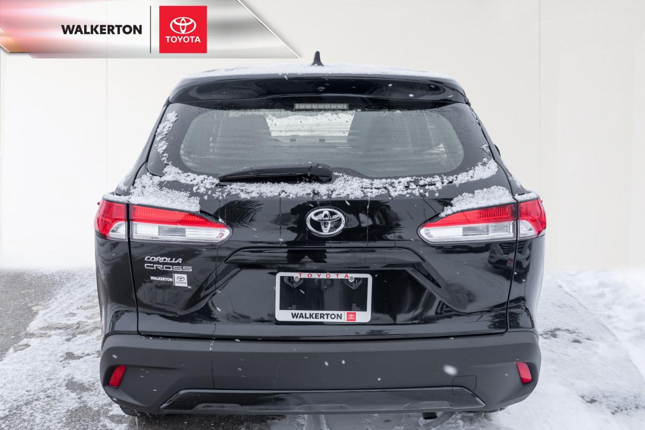 2024 Toyota Corolla Cross L 4dr Front-Wheel Drive Photo