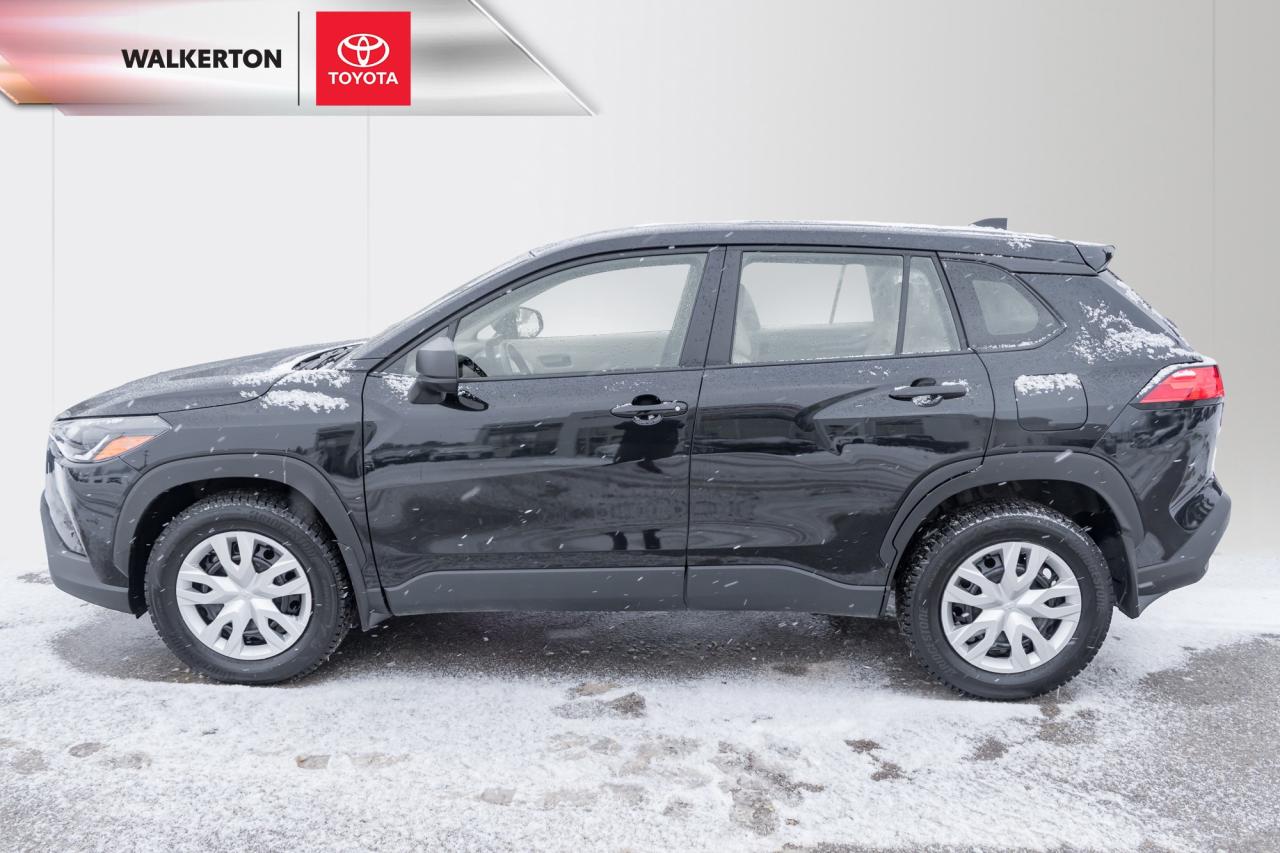 2024 Toyota Corolla Cross L 4dr Front-Wheel Drive Photo