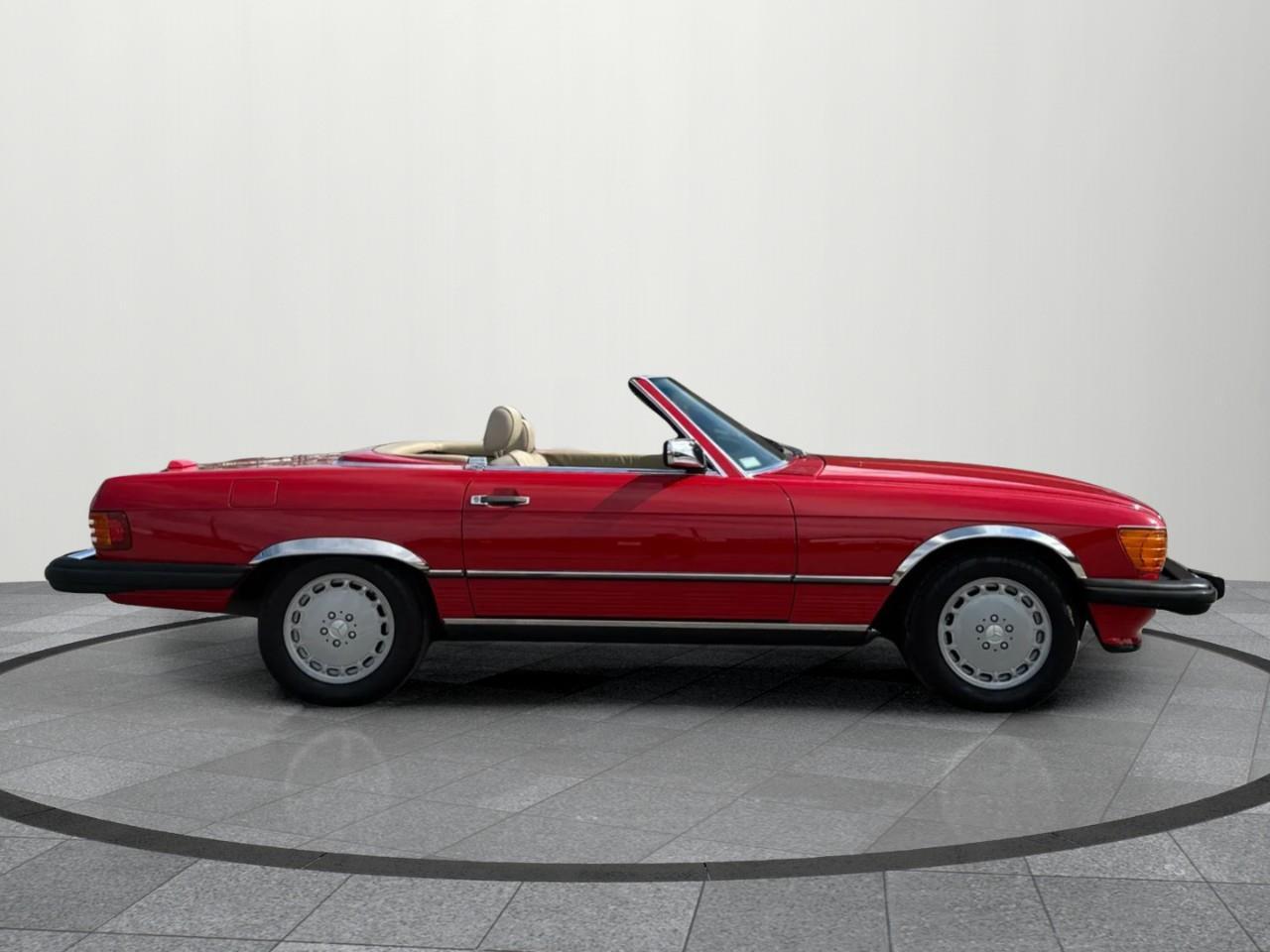 1989 Mercedes-Benz 560 SL  Photo