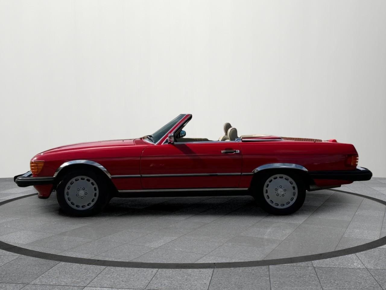 1989 Mercedes-Benz 560 SL  Photo