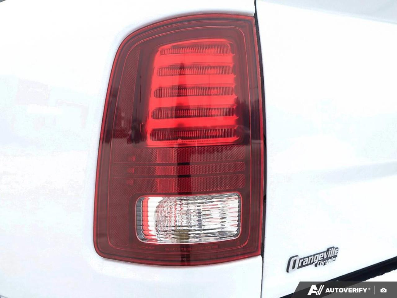 2021 RAM 1500 Classic WARLOCK 4X4 CREW CAB 5'7" BOX Photo