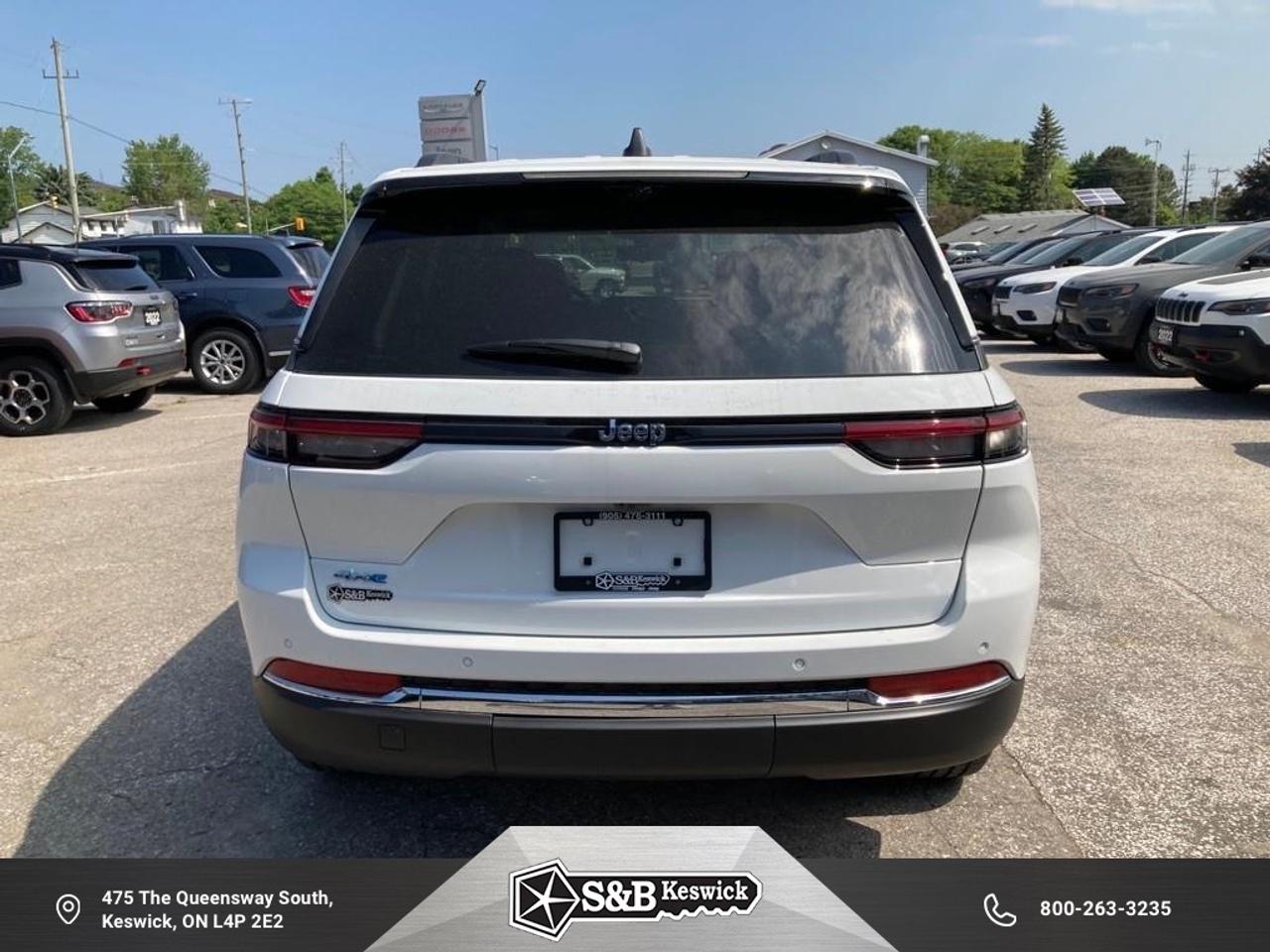 2023 Jeep Grand Cherokee 4xe Base 4dr 4x4 Photo