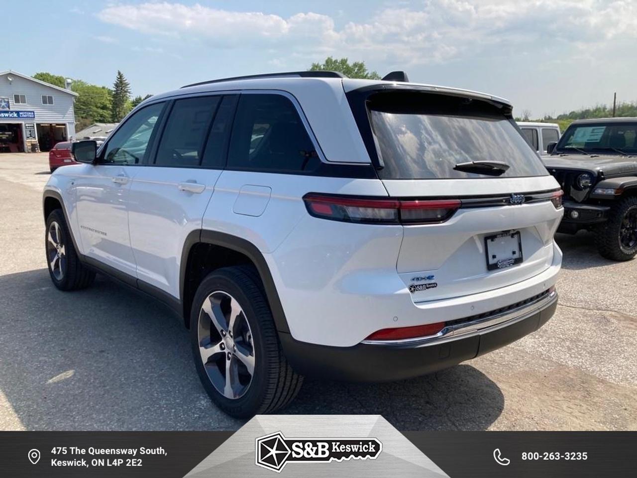 2023 Jeep Grand Cherokee 4xe Base 4dr 4x4 Photo