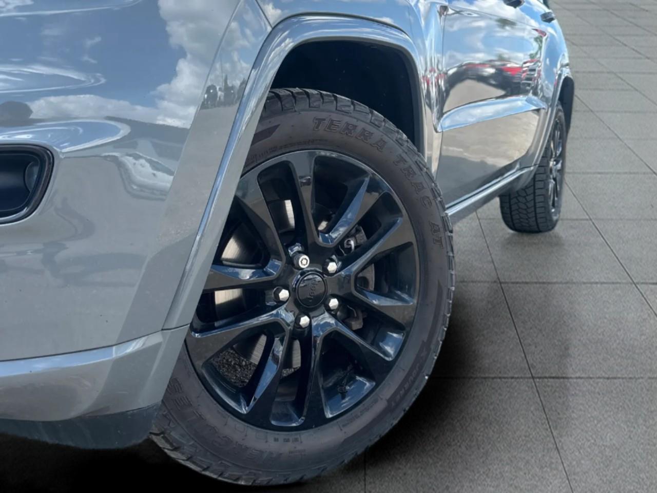 2022 Jeep Grand Cherokee WK Laredo 4dr 4x4 Photo