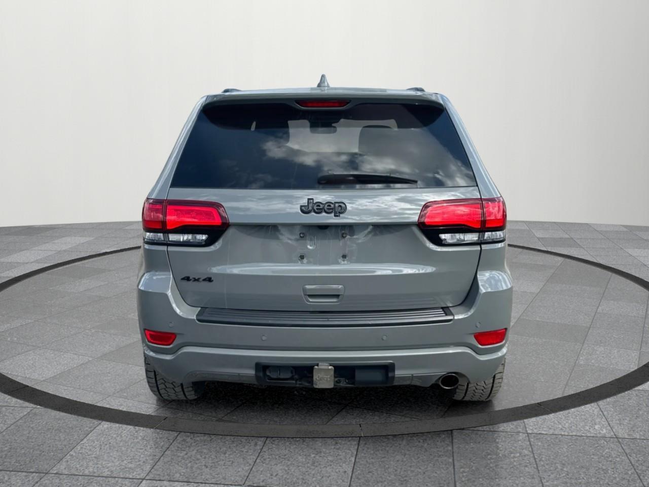 2022 Jeep Grand Cherokee WK Laredo 4dr 4x4 Photo