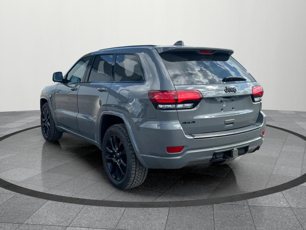 2022 Jeep Grand Cherokee WK Laredo 4dr 4x4 Photo