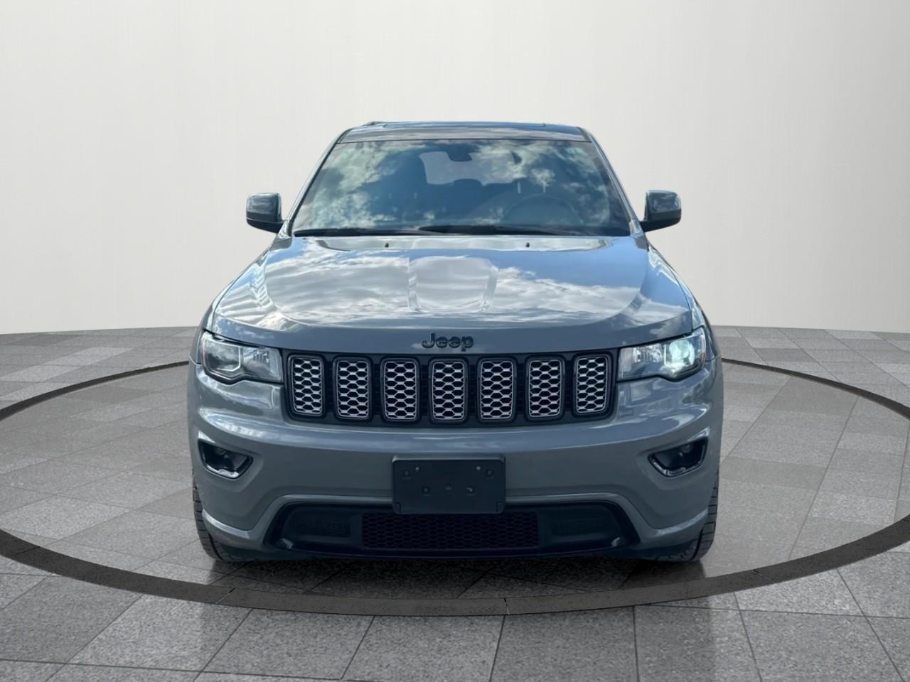 2022 Jeep Grand Cherokee WK Laredo 4dr 4x4 Photo